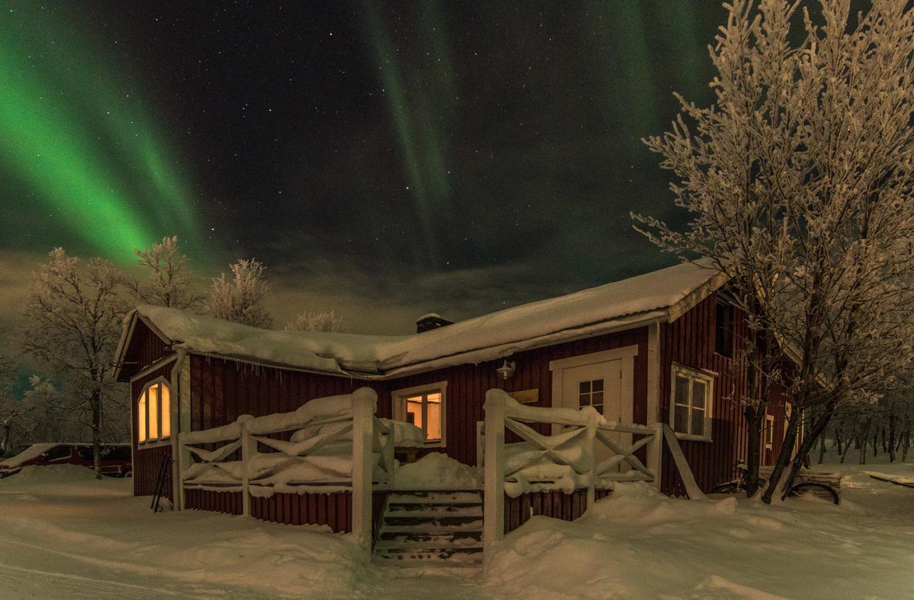Husky Lodge Hostel Kiruna Bagian luar foto