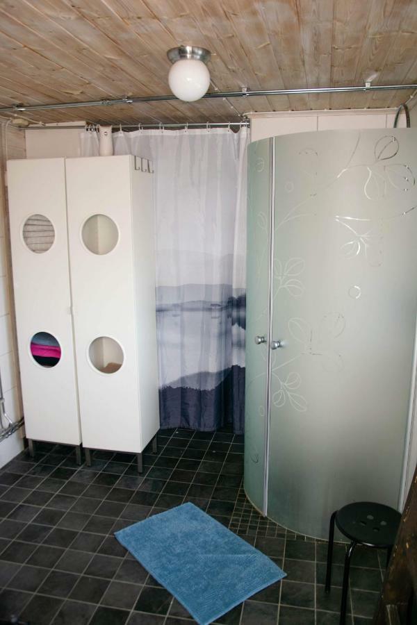Husky Lodge Hostel Kiruna Bagian luar foto