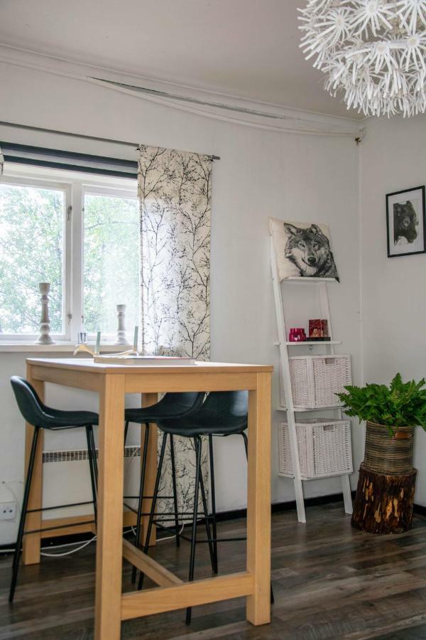 Husky Lodge Hostel Kiruna Bagian luar foto